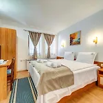 комплекс райковски ливади 3* Παμπόροβο